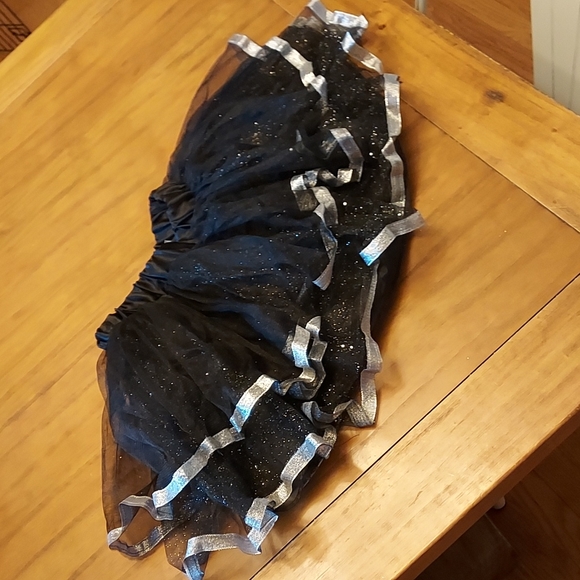 Tutu with attachable kitty tail - Picture 3 of 3